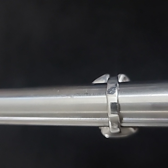 Large Gaudi FlowerCocktail Ring - Picture 6 of 7